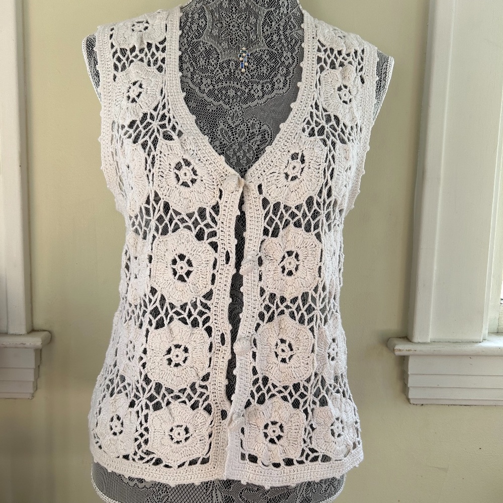 Vintage Casual Corner Crochet Floral Vest